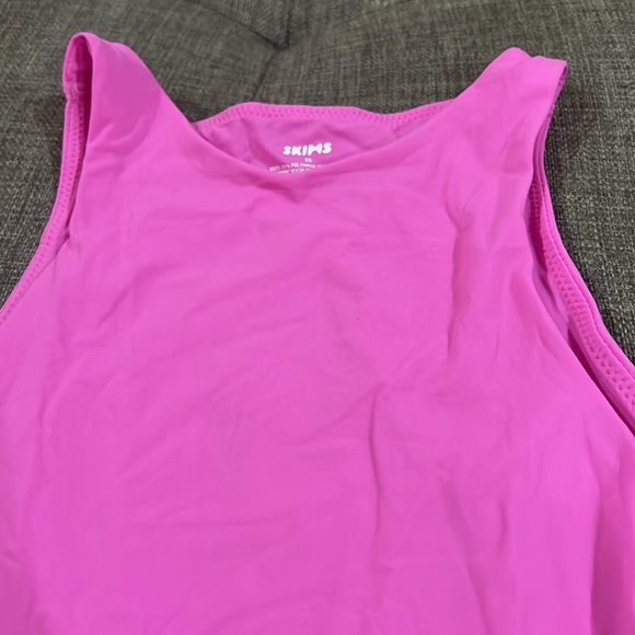 Skims Fits Everybody High Neck Bodysuit - Picture 2 of 4